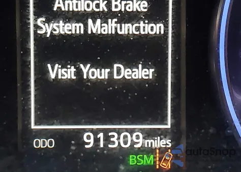 2018 Toyota Highlander Xle from USA, damaged, VIN 5TDJZRFHXJS540160